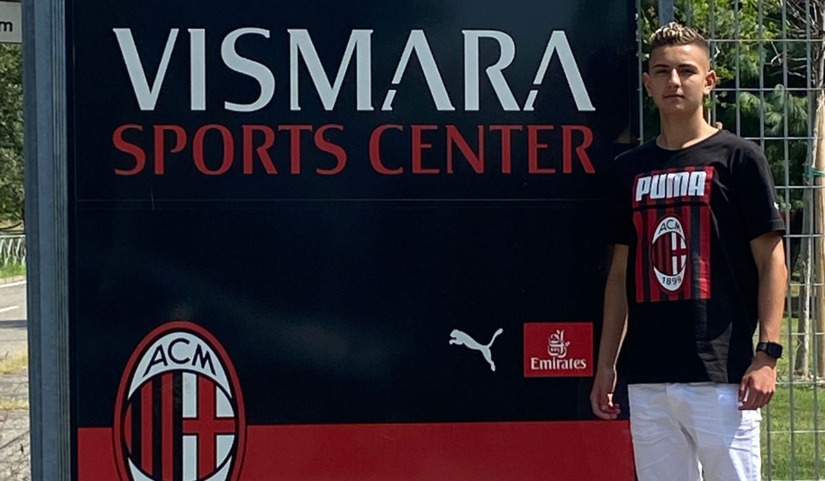Estevan assina com A.C. Milan e já começa sua preparação 2021/22 no U-16 sob comando do técnico Ignazio Abate